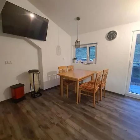 Apartment Mit 2 Schlafzimmern *